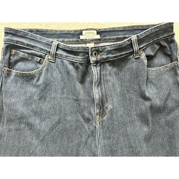 LL Bean Size 14 Reg Womens High Rise Classic Fit Straight Leg Blue Denim Jeans - Picture 5 of 12